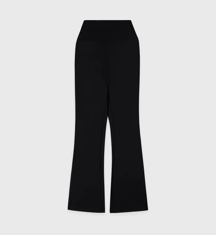 Activewear Women Sporty and Rich Serif Logo Flared Legging 8211 BlackWhite