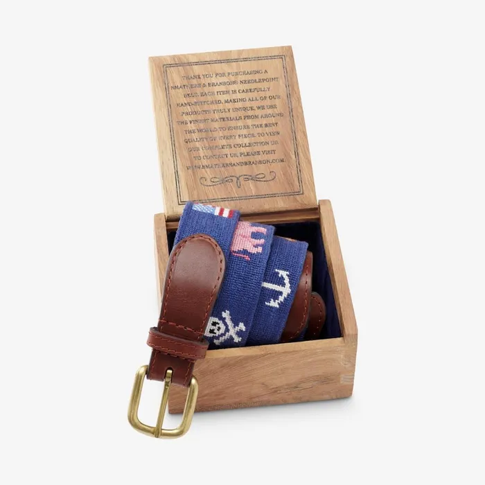 Allen Edmonds NFL Needlepoint Belt By Smathers and Branson Green Bay Packers Men Casual Belts