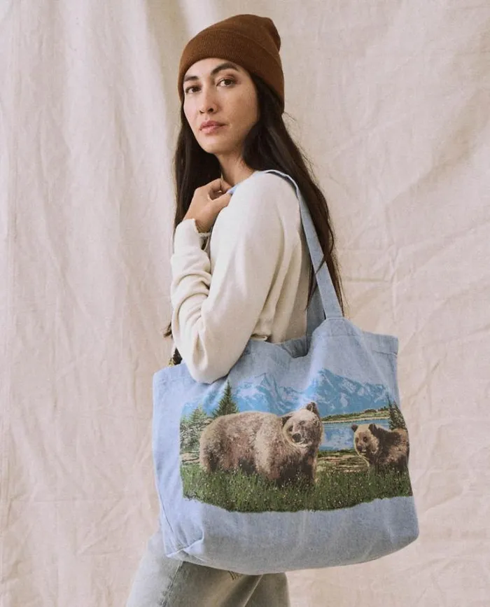 Bags Women039s The Great The Tote Light Indigo With Bear Graphic