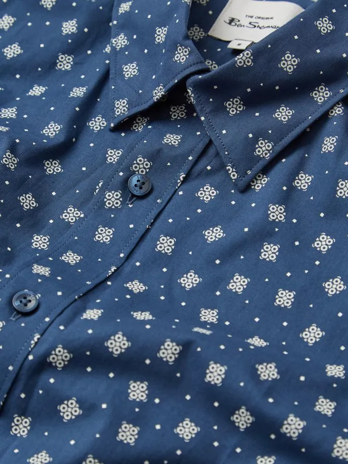 Ben Sherman Archive Print Shirts Men Scatter Print ShortSleeve Shirt 8211 Dark Blue