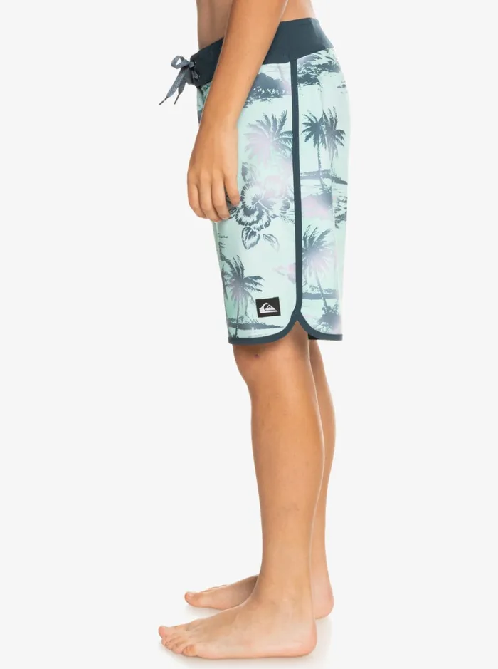 Boys Quiksilver Boardshorts Boy039s 816 Surfsilk Scallop 17034 Boardshorts Beach Glass Boys Quiksilver Boardshorts Boy039s 816 Surfsilk Scallop 17034 Boardshorts Beach Glass