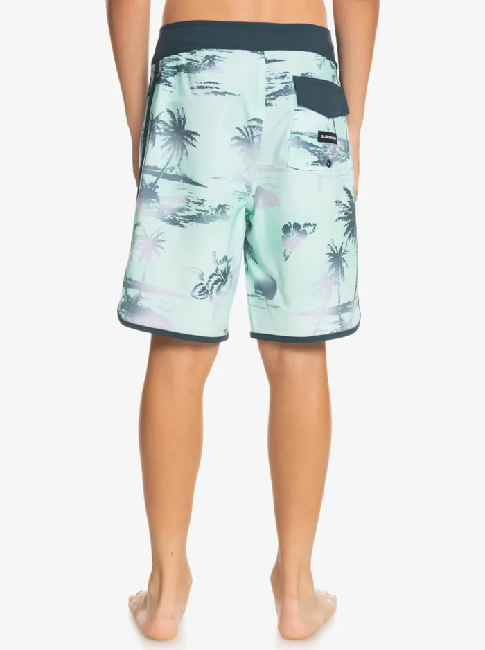 Boys Quiksilver Boardshorts Boy039s 816 Surfsilk Scallop 17034 Boardshorts Beach Glass Boys Quiksilver Boardshorts Boy039s 816 Surfsilk Scallop 17034 Boardshorts Beach Glass