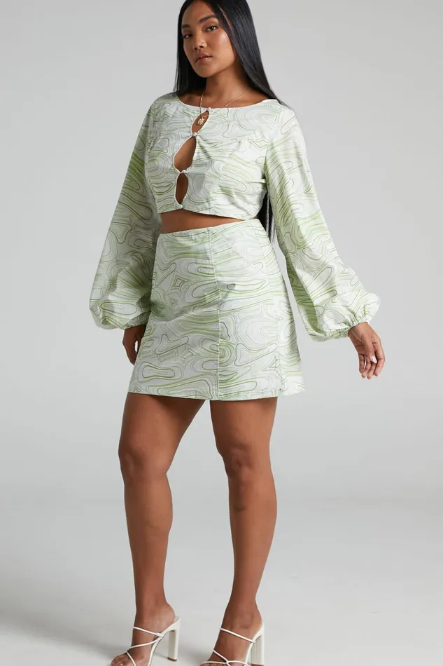 Charlie Holiday 8211 Pricilla Top In Abstract Wave Women Showpo Tops