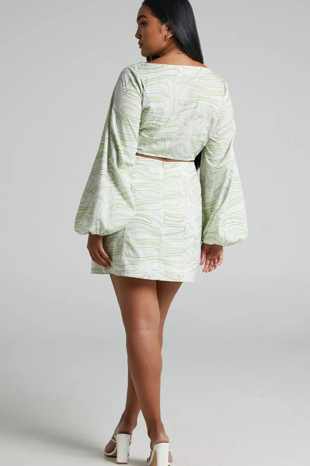 Charlie Holiday 8211 Pricilla Top In Abstract Wave Women Showpo Tops