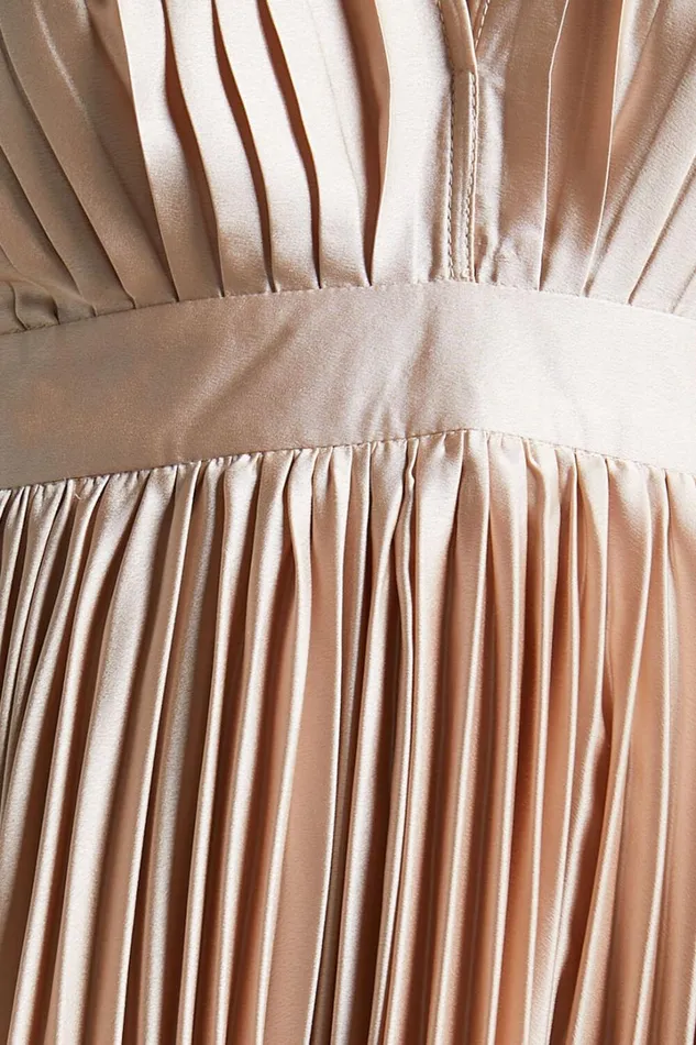 Della Midi Dress 8211 Plunge Neck Short Sleeve Pleated Dress In Champagne Women Showpo Dresses