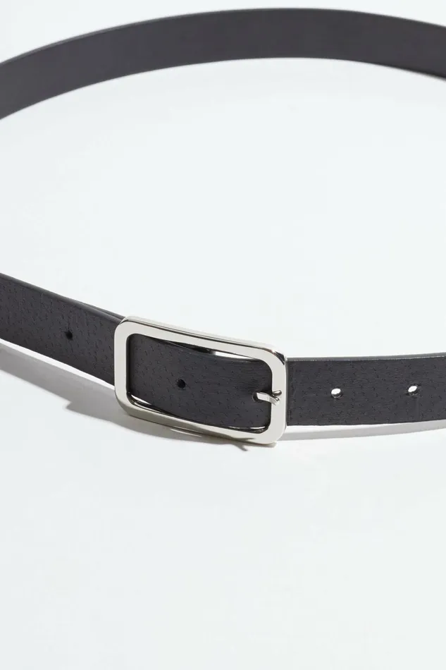 Dynamite Belts Women Skinny Round Square Buckle Belt Black
