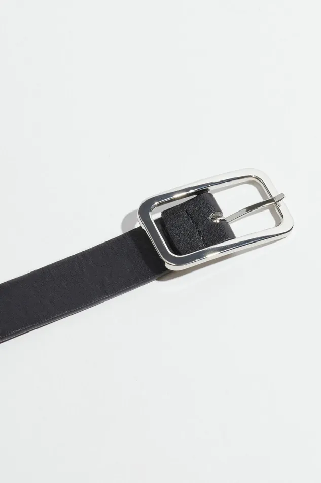 Dynamite Belts Women Skinny Round Square Buckle Belt Black