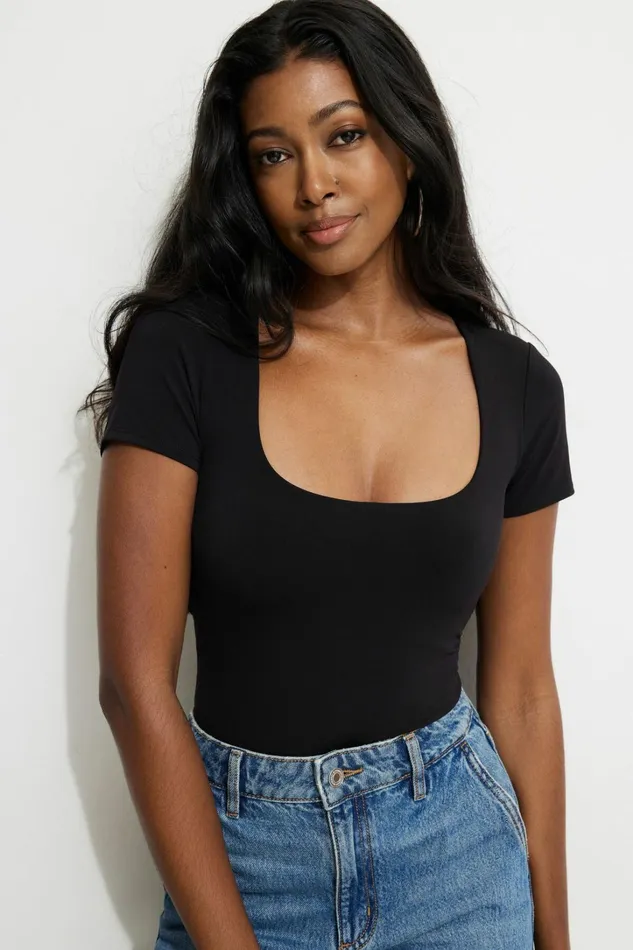 Dynamite Bodysuits Women Sculpt Scoop Neck Bodysuit Black