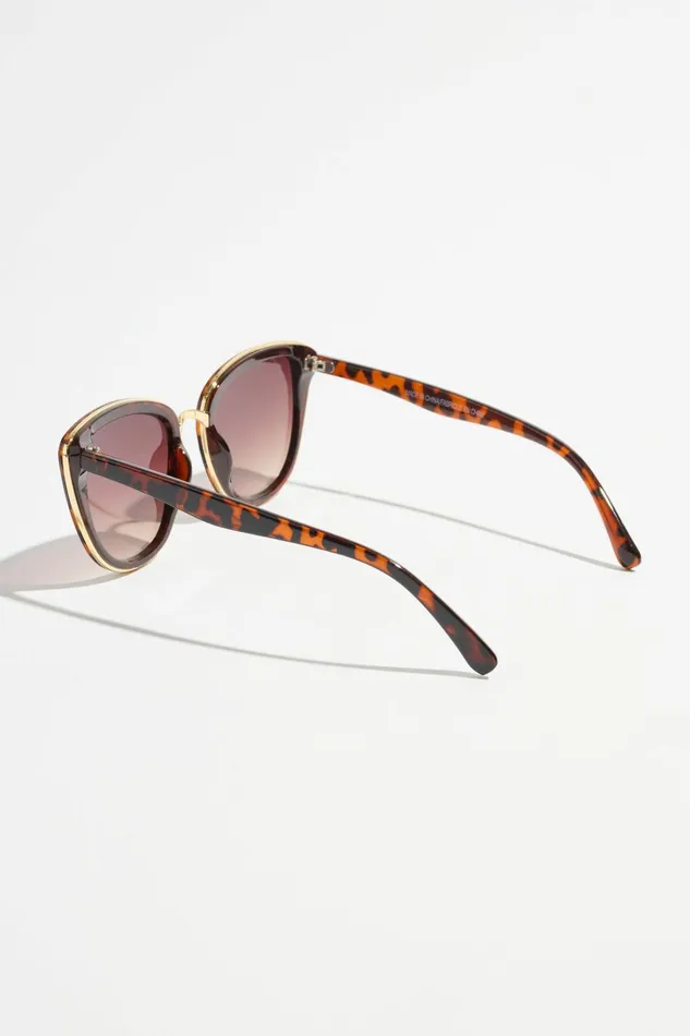 Dynamite Sunglasses Women Slight CatEye Sunglasses BROWN
