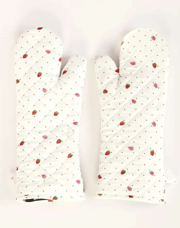 Home Women Cynthia Rowley CR X Kit Quilted Oven Mitt