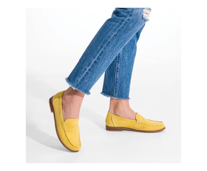 Hush Puppies Flats and SlipOns Women Wren Loafer Salmon Suede