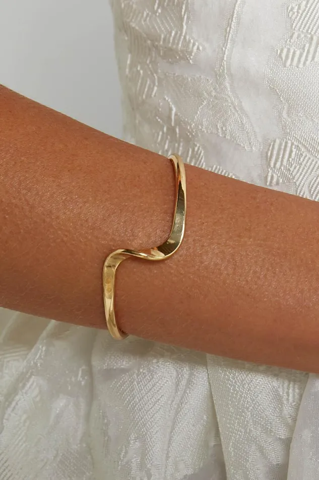 Ivy Irregular Shaped Bracelet Cuff In Gold Women Showpo Bracelets