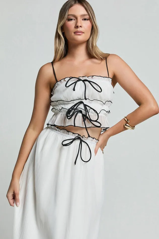 Jaden Top 8211 Gathered Contrast Tie Detail Top In Cream Women Showpo Tops
