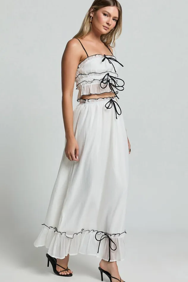 Jaden Top 8211 Gathered Contrast Tie Detail Top In Cream Women Showpo Tops