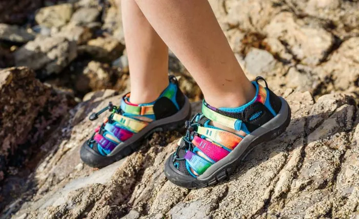 Kids KEEN Hike Big Kids039 Newport H2 AventurineEvening Primrose Sandal Kids KEEN Hike Big Kids039 Newport H2 AventurineEvening Primrose Sandal