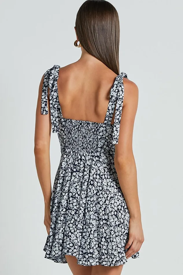 Lorreta Mini Dress 8211 Tie Shoulder Sweetheart Dress In Navy Floral Women Showpo Dresses
