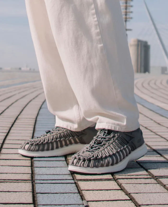 Men KEEN Sandals UNEEK O3 BlackStar White Sandal Men KEEN Sandals UNEEK O3 BlackStar White Sandal