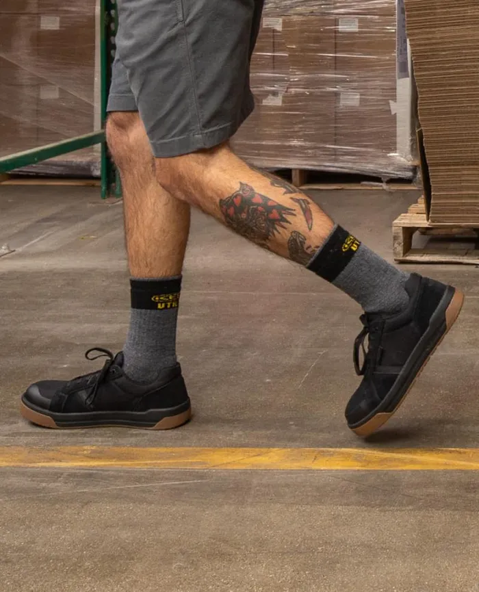 Men KEEN Work Boots and Shoes Kenton ESD CarbonFiber Toe BlackGum Leather Work Sneaker Men KEEN Work Boots and Shoes Kenton ESD CarbonFiber Toe BlackGum Leather Work Sneaker