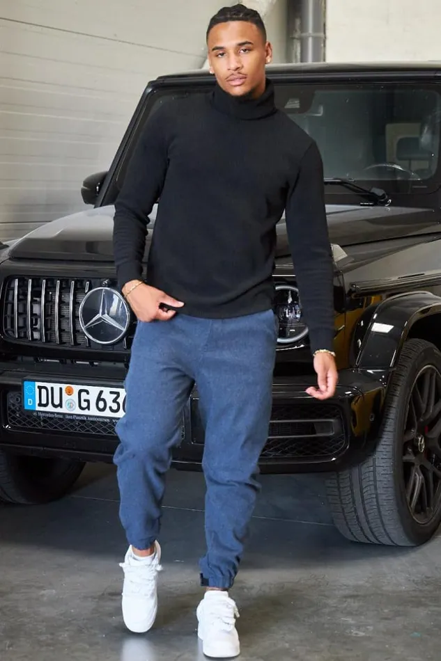 Men Pull Noir Col Roul En Velours Ctel Black Brentiny Paris Sweatshirts and Pullovers Men Pull Noir Col Roul En Velours Ctel Black Brentiny Paris Sweatshirts and Pullovers