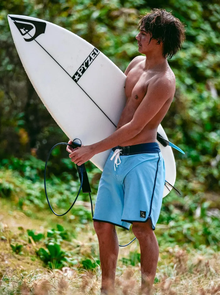 Men Quiksilver Boardshorts Original Scallop 18034 Boardshorts Sky Blue Men Quiksilver Boardshorts Original Scallop 18034 Boardshorts Sky Blue