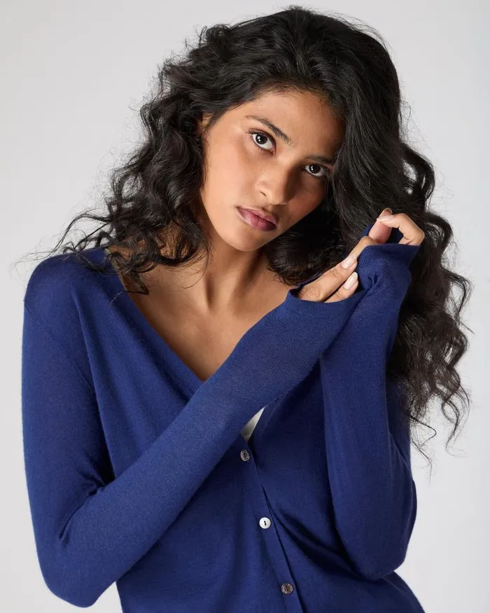 NPeal Cardigans Women Mia Superfine Cashmere V Neck Cardigan Indigo Blue