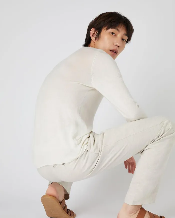 NPeal Jumpers Men Covent Fine Gauge Cashmere Round Neck Jumper New Ivory White