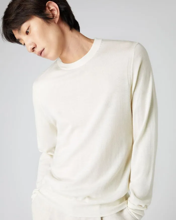NPeal Jumpers Men Covent Fine Gauge Cashmere Round Neck Jumper New Ivory White