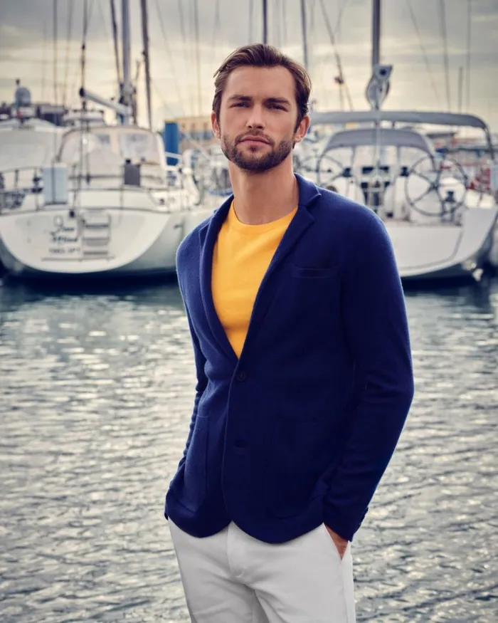 NPeal Jumpers Men The Oxford Round Neck Cashmere Jumper Satsuma Orange