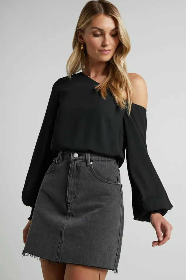Robin Top 8211 Long Sleeve Off Shoulder Top In Black Women Showpo Tops