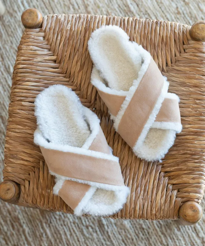 Sandals and Slides Women Jenni Kayne ShearlingLined Crossover Sandal Natural