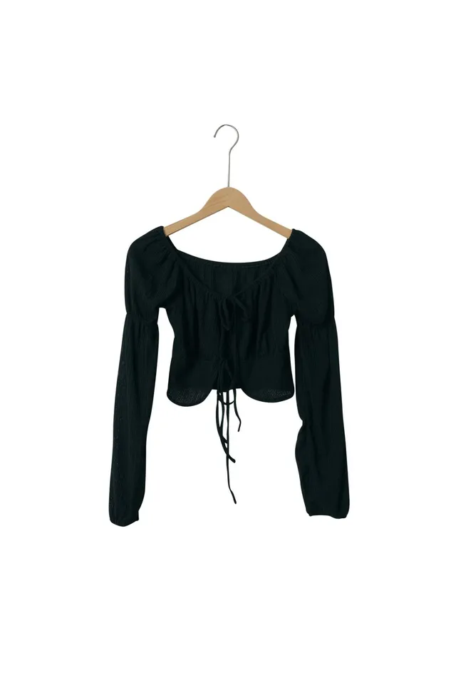 Storets Pam Puff Sleeved Cropped Top Women Shirts and Blouses Storets Pam Puff Sleeved Cropped Top Women Shirts and Blouses
