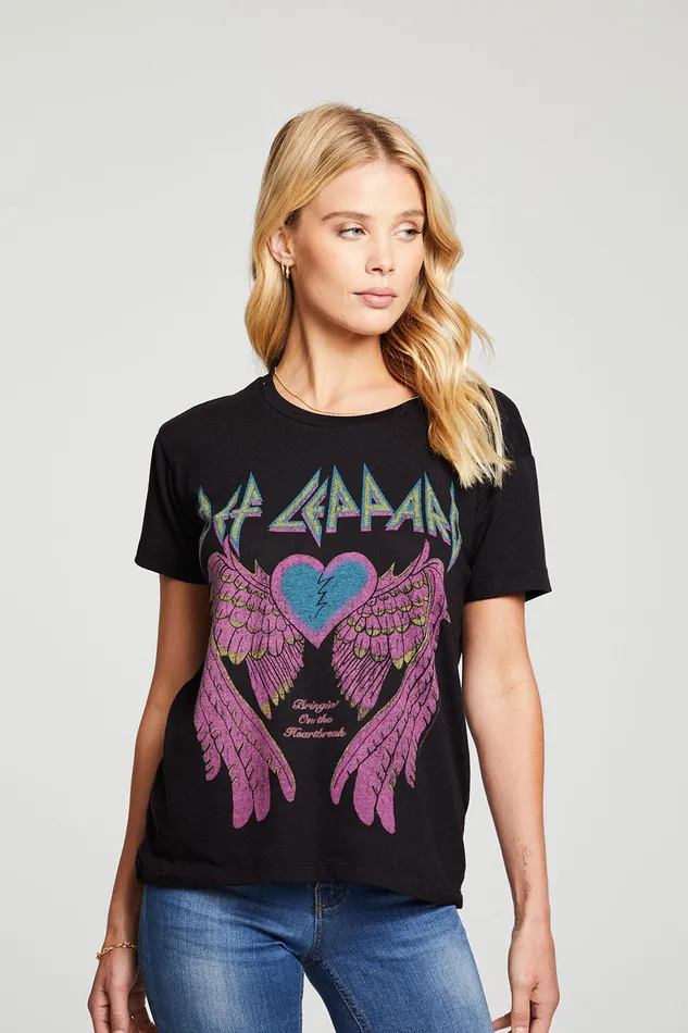 Tops Chaser Brand Womens Def Leppard Heartbreak