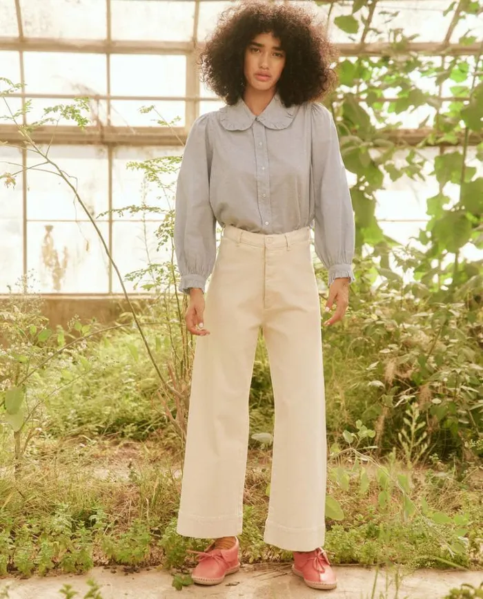 Tops Women039s The Great The Hemingway Top Light Chambray