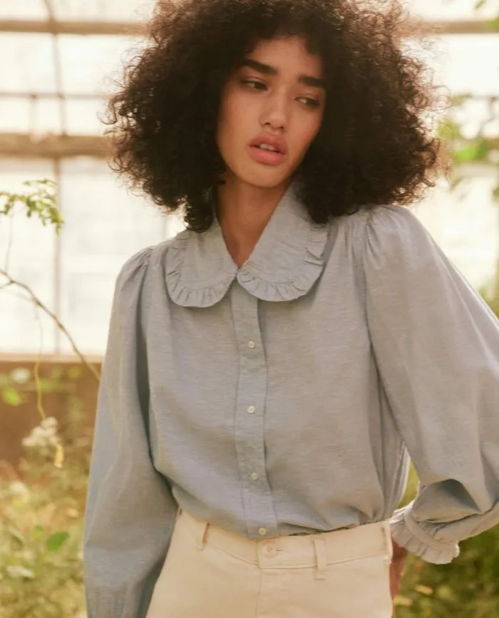 Tops Women039s The Great The Hemingway Top Light Chambray