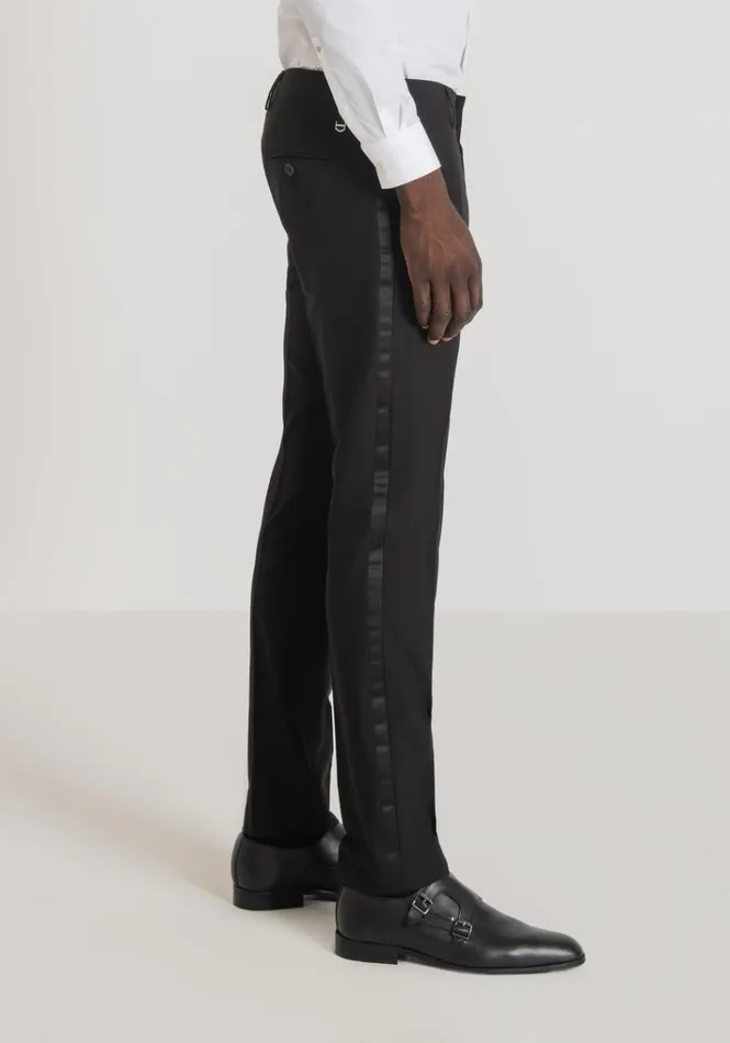Trousers Men Antony Morato Nina Slim Fit Trousers In Stretch Viscose Blend With Satin Details Black Trousers Men Antony Morato Nina Slim Fit Trousers In Stretch Viscose Blend With Satin Details Black