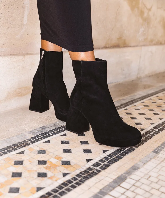 Ulyses Boots Black Suede Women Dolce Vita Boots and Booties