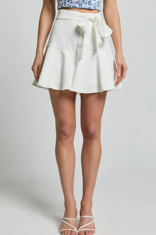Virginia Skort 8211 Tie Side Skater Skort In Off White Women Showpo Shorts