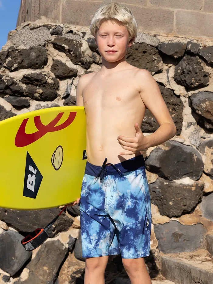Volcom Boardshorts and Trunks Big Boys Saturate ModTech Trunks 8211 Niagra Niagara 8211 Boys Volcom Boardshorts and Trunks Big Boys Saturate ModTech Trunks 8211 Niagra Niagara 8211 Boys