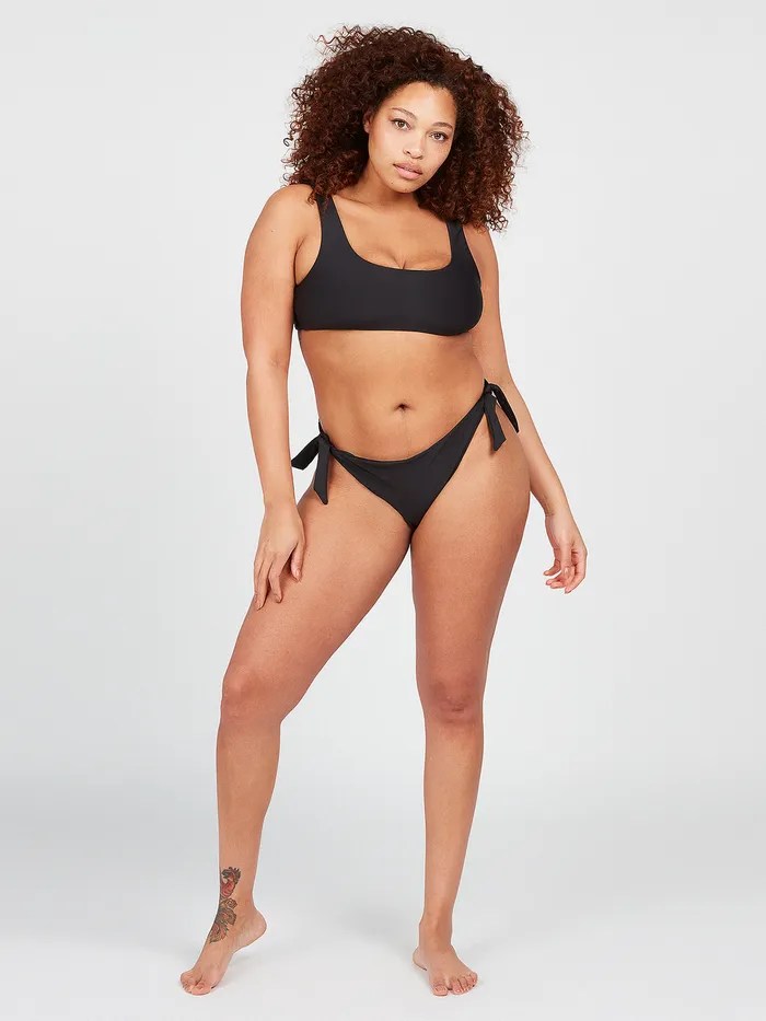 Volcom EcoTrue Swim Simply Seamless Scoop Plus Size Bikini Top 8211 Black Black 8211 Womens