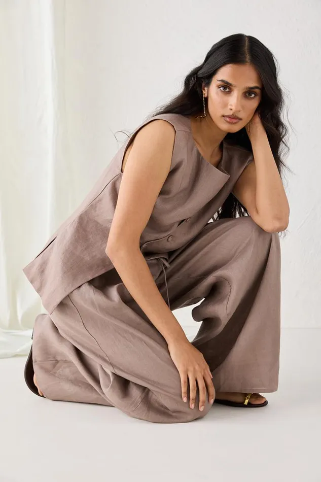 VRG GRL Aria Vest Mushroom Women Sleeveless