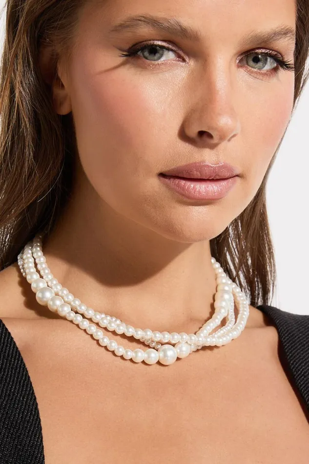 Walter Necklace 8211 Layered Pearl Necklace In White Women Showpo Necklaces