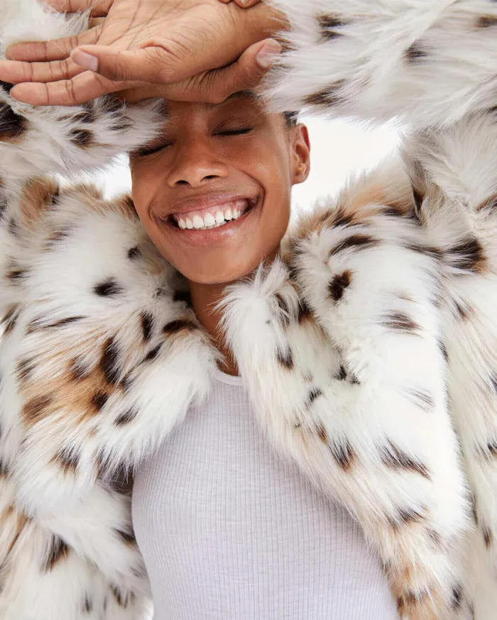 Women 7 For All Mankind Jackets 038 Coats Short Fur Coat In Snow Leopard