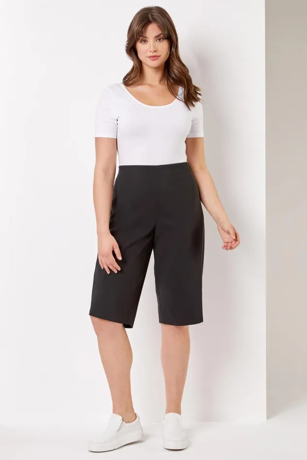 Women Black Curve Knee Length Elastic Waist Shorts Roman Trousers