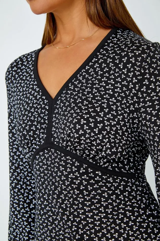 Women Black Ditsy Floral Stretch VNeck Top Roman Tops