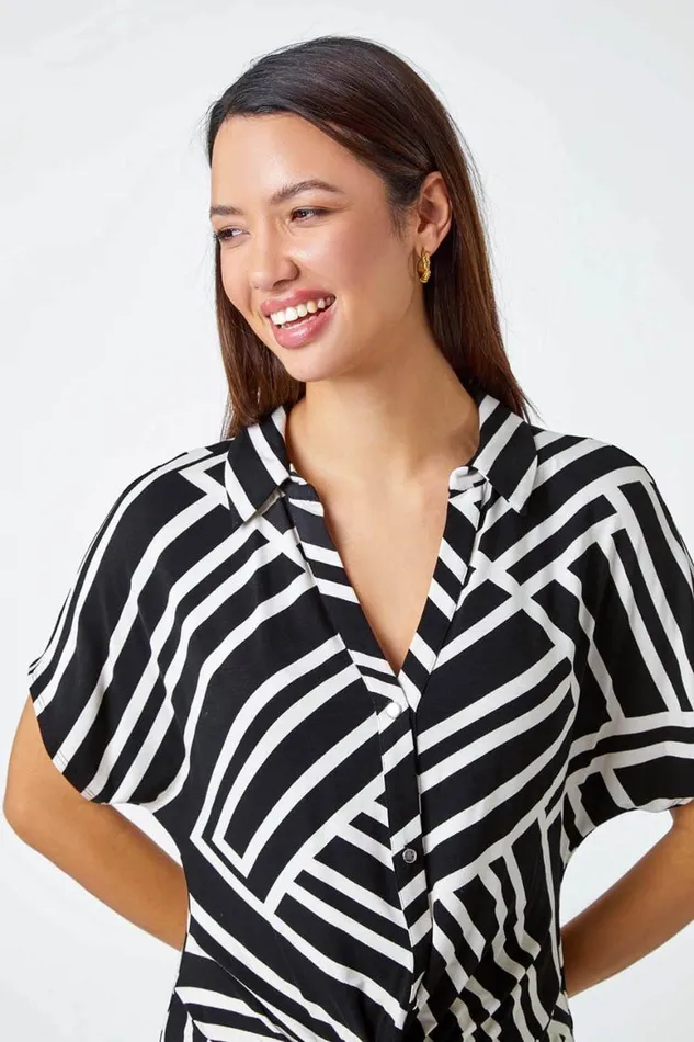 Women Black Geometric Print Twist VNeck Stretch Top Roman Tops
