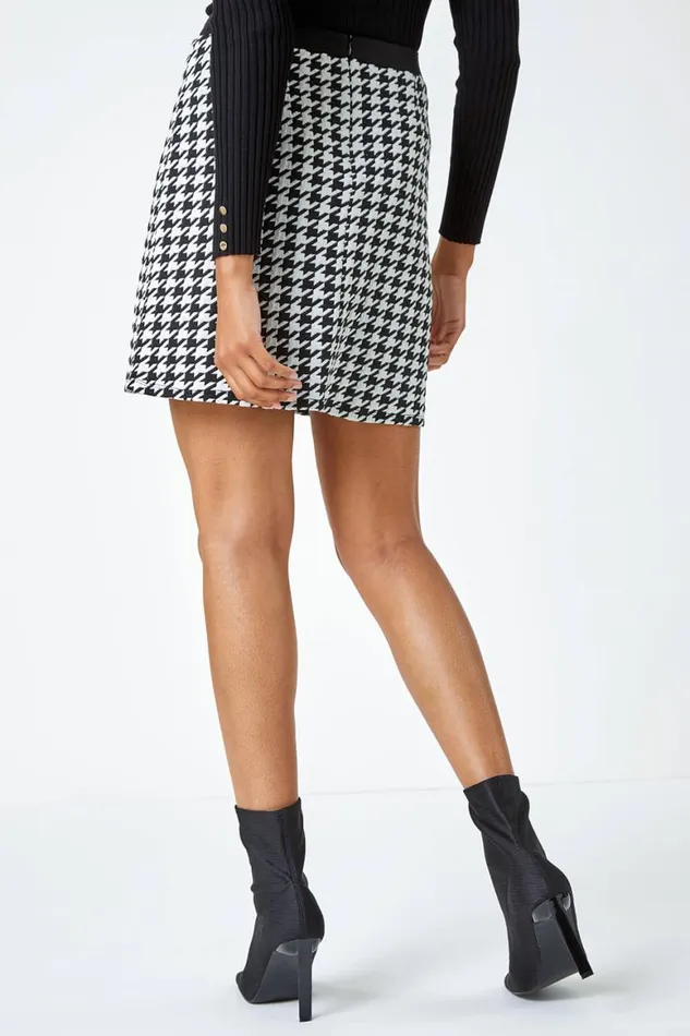 Women Black Houndstooth Button Detail Stretch Skirt Roman Skirts
