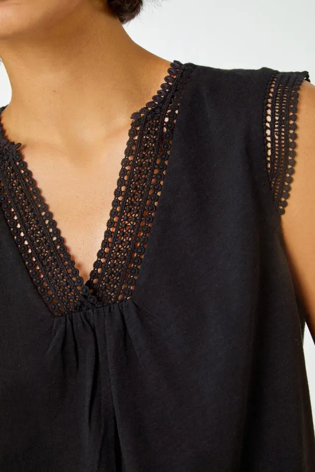 Women Black Sleeveless Lace Trim Cotton Top Roman Tops