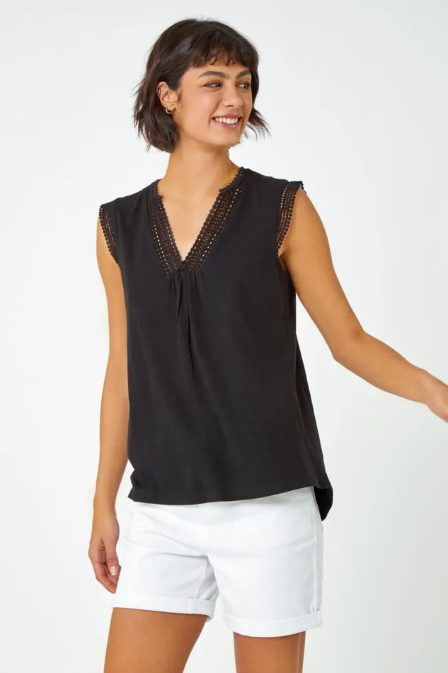 Women Black Sleeveless Lace Trim Cotton Top Roman Tops