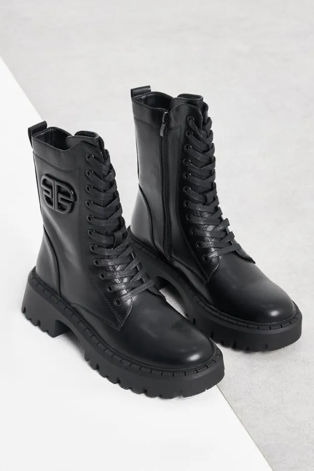 Women Bottines Noires Empicement Sur Le Ct Black Brentiny Paris White Tops