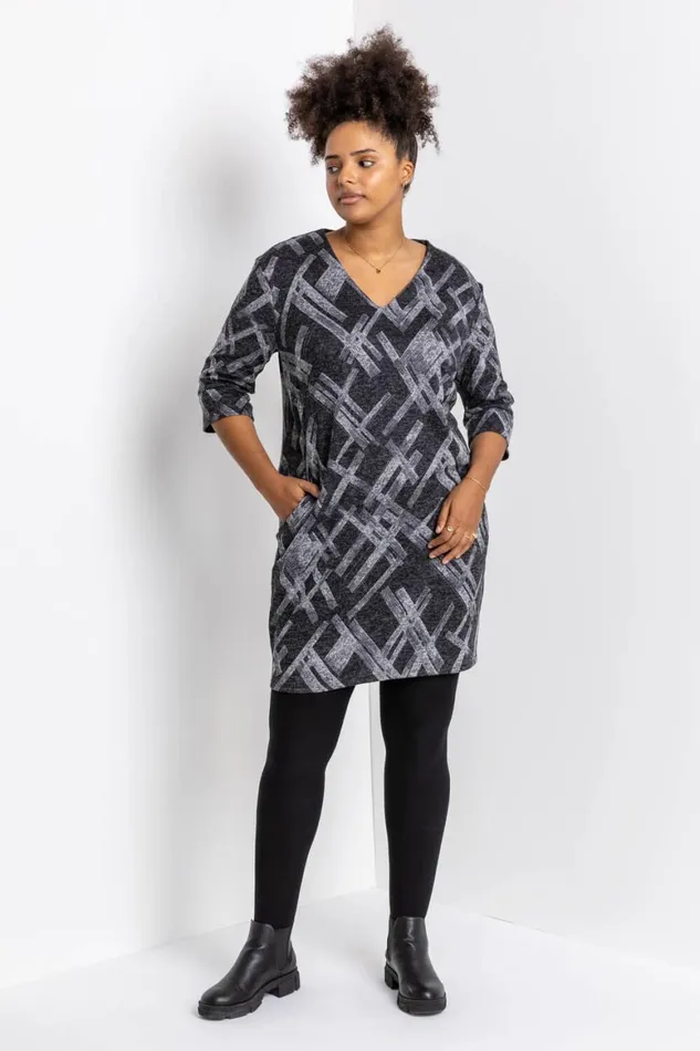 Women Dark Grey Curve Abstract Cross Print Dress Roman Dresses